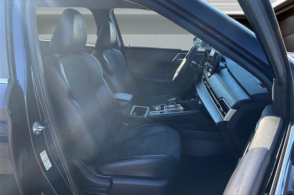 used 2023 Mitsubishi Outlander PHEV car, priced at $25,658