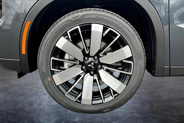 new 2025 Mitsubishi Outlander car, priced at $36,593