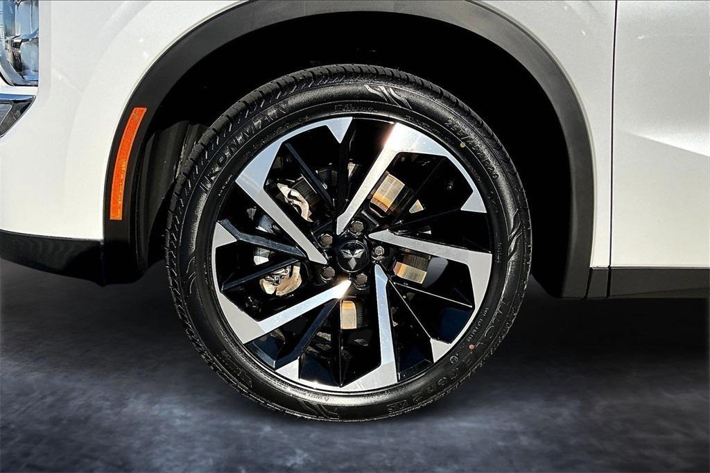 used 2022 Mitsubishi Outlander car, priced at $18,829