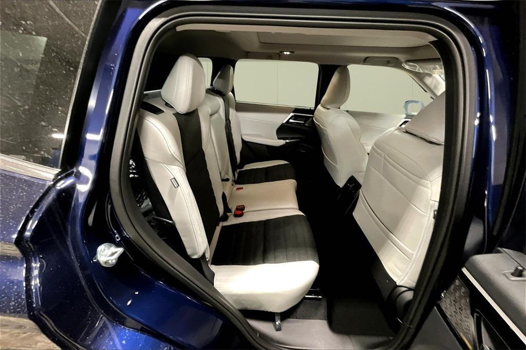new 2025 Mitsubishi Outlander car, priced at $36,585