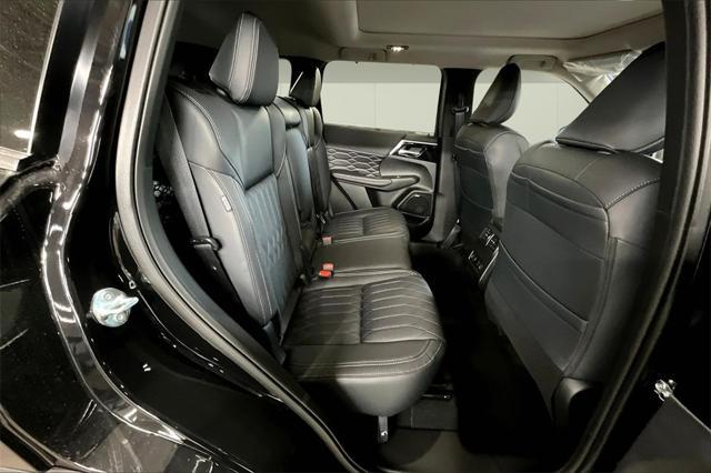 new 2025 Mitsubishi Outlander car, priced at $40,597
