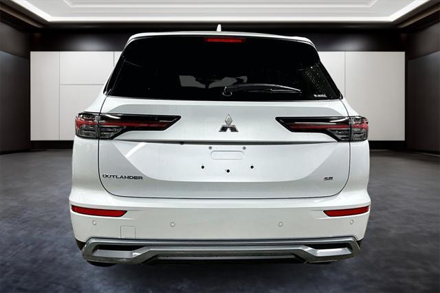 new 2025 Mitsubishi Outlander car, priced at $40,505