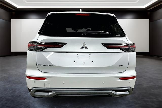 new 2025 Mitsubishi Outlander car, priced at $37,018