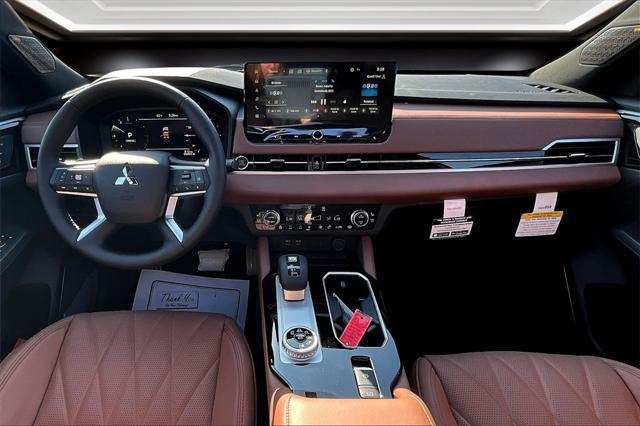 new 2025 Mitsubishi Outlander car, priced at $43,737