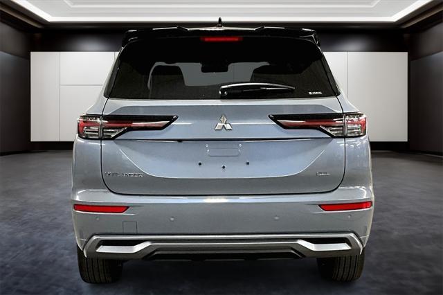 new 2025 Mitsubishi Outlander car, priced at $42,948