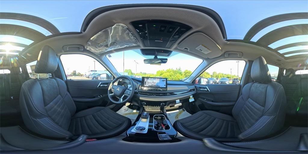 new 2025 Mitsubishi Outlander car, priced at $44,260