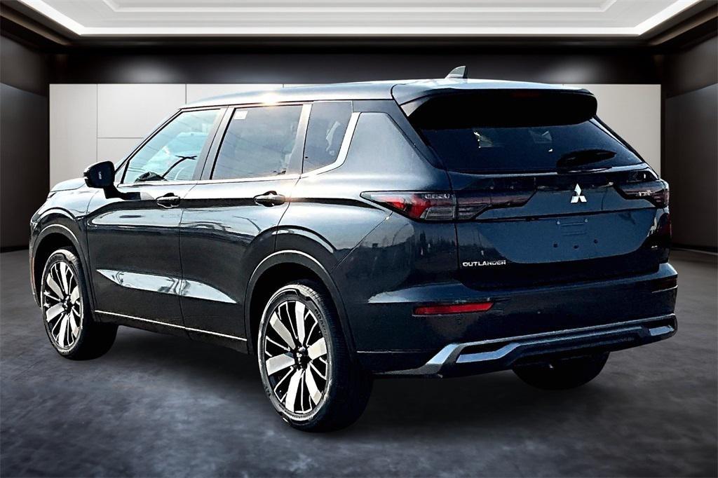 new 2025 Mitsubishi Outlander car, priced at $36,530