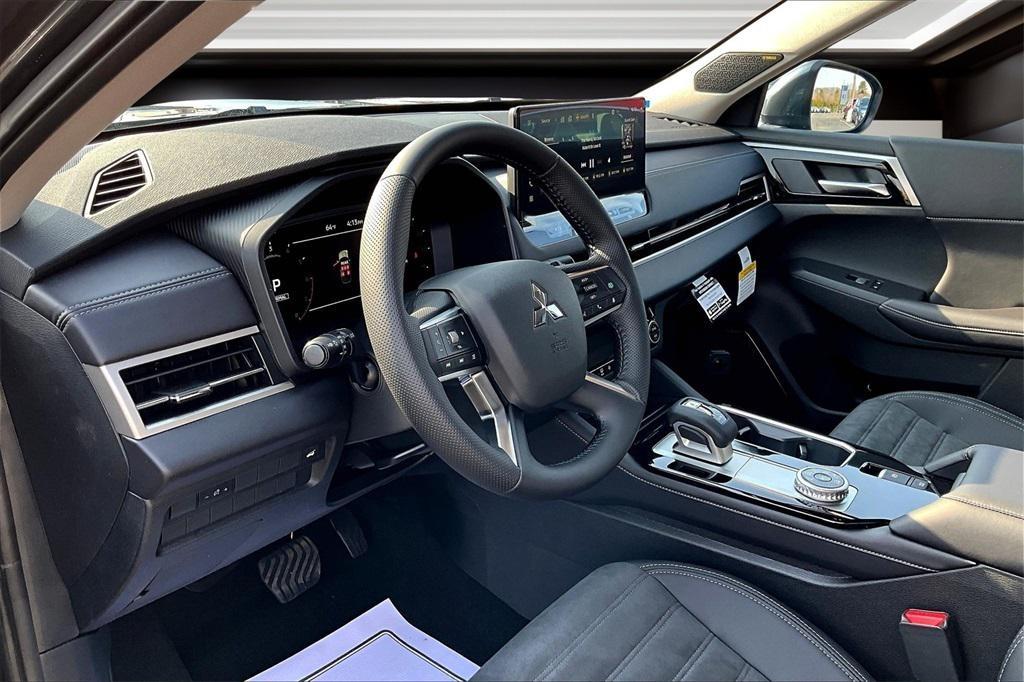 new 2025 Mitsubishi Outlander car, priced at $36,530