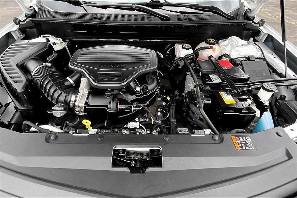 used 2024 Cadillac XT6 car, priced at $37,814