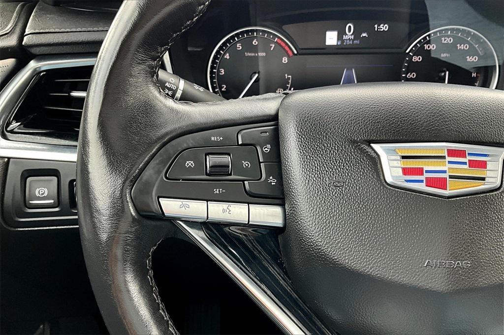 used 2024 Cadillac XT6 car, priced at $37,814