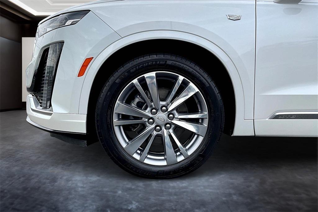 used 2024 Cadillac XT6 car, priced at $37,814