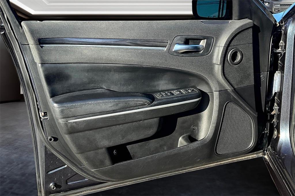 used 2019 Chrysler 300 car, priced at $15,891