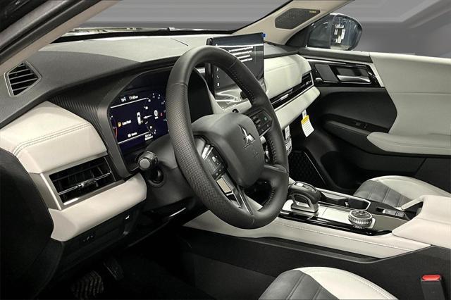 new 2025 Mitsubishi Outlander car, priced at $37,981