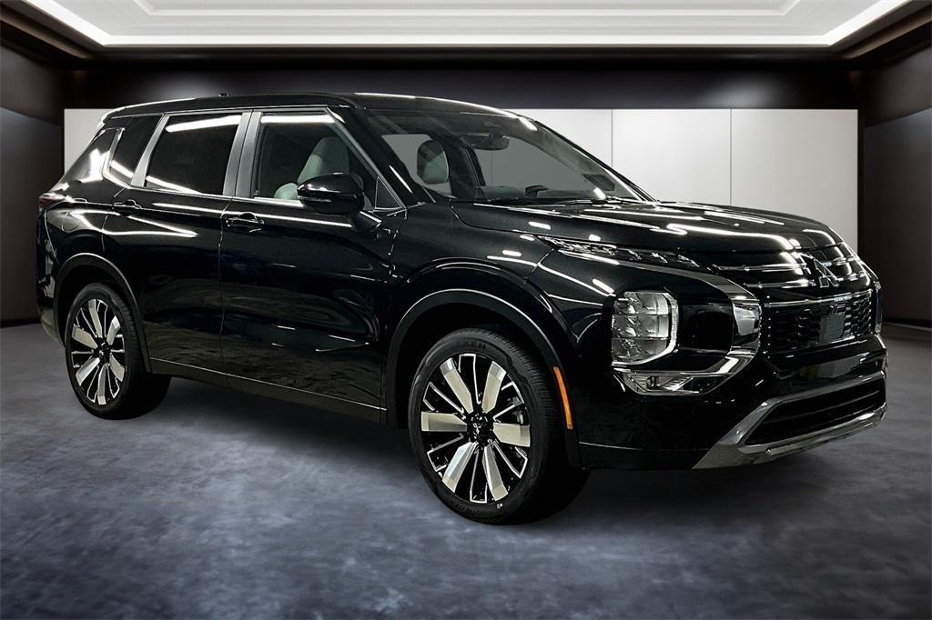 new 2025 Mitsubishi Outlander car, priced at $36,981
