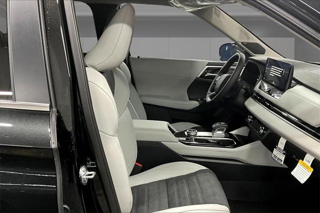 new 2025 Mitsubishi Outlander car, priced at $37,981