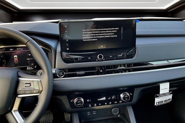 new 2025 Mitsubishi Outlander car, priced at $37,123