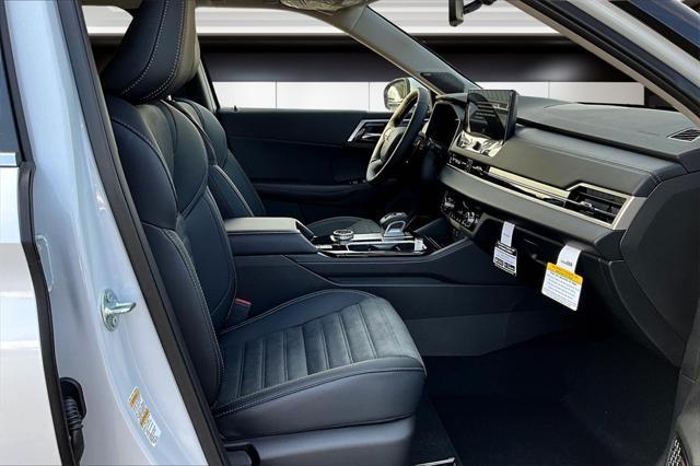 new 2025 Mitsubishi Outlander car, priced at $39,123