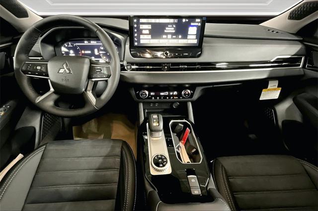 new 2025 Mitsubishi Outlander car, priced at $38,593