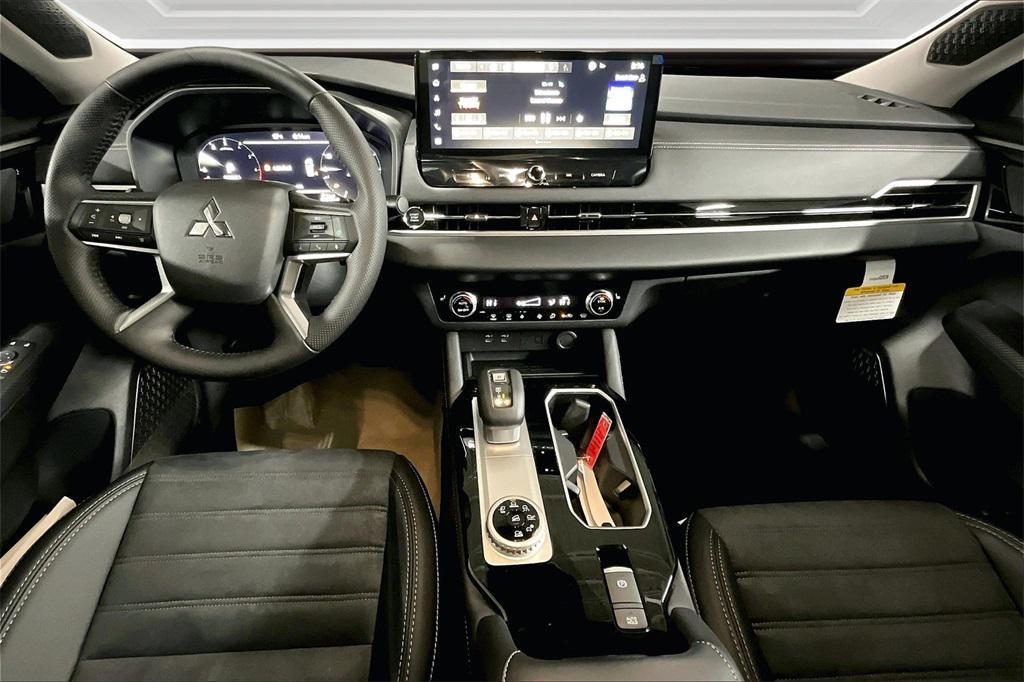 new 2025 Mitsubishi Outlander car, priced at $36,530