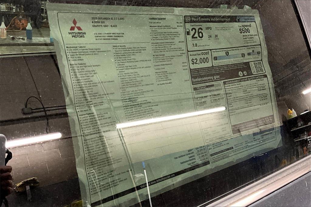 new 2025 Mitsubishi Outlander car, priced at $36,530