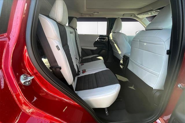 new 2025 Mitsubishi Outlander car, priced at $36,997