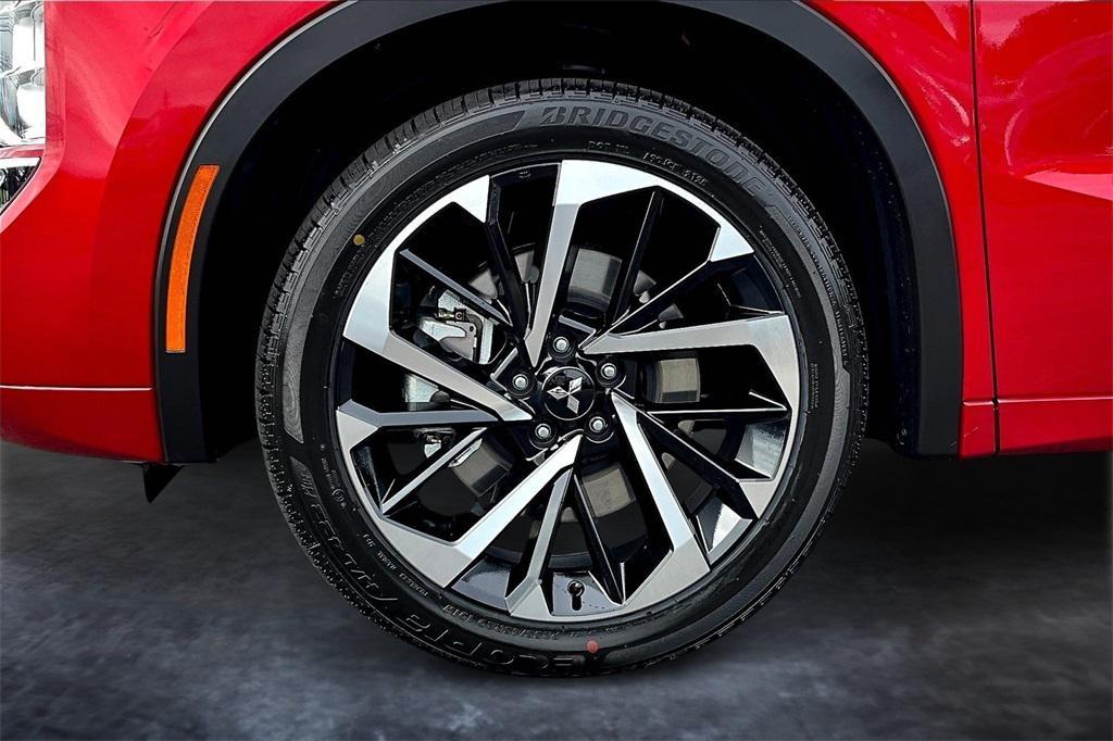 new 2025 Mitsubishi Outlander PHEV car