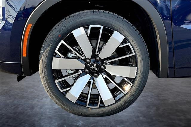 new 2025 Mitsubishi Outlander car, priced at $38,440