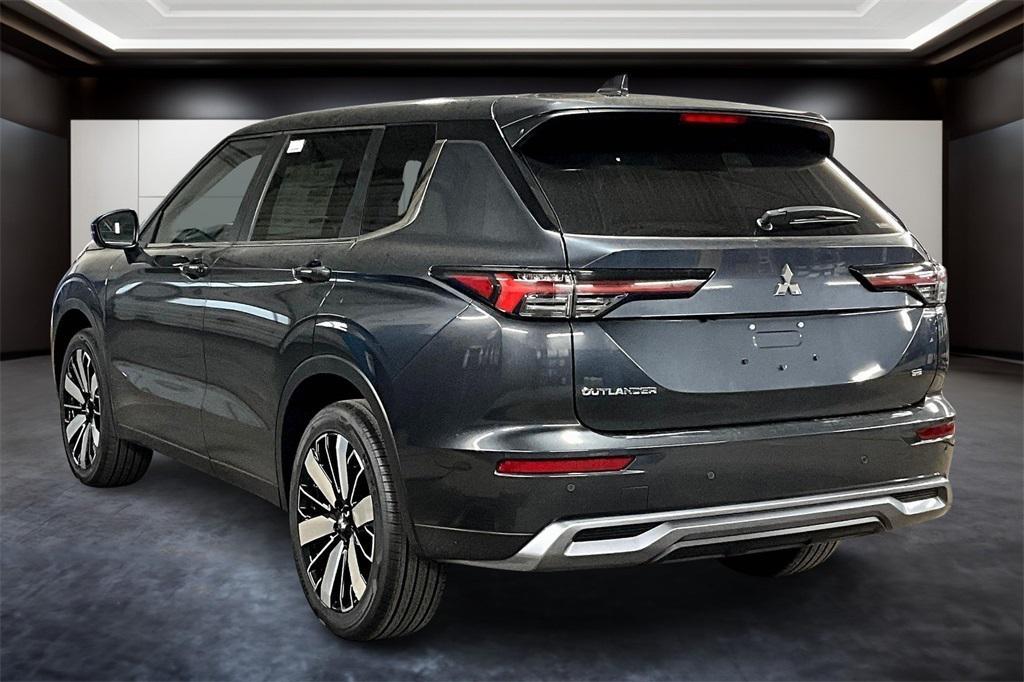new 2025 Mitsubishi Outlander car, priced at $36,370