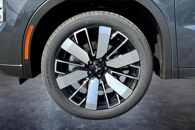 new 2025 Mitsubishi Outlander car, priced at $41,511