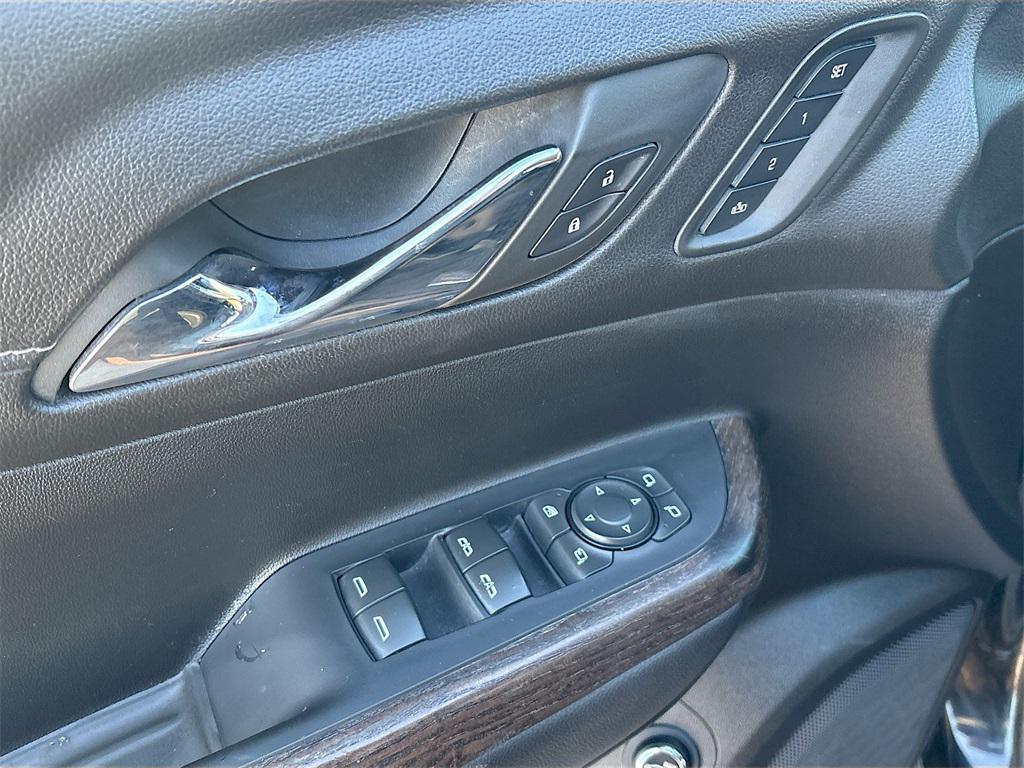 used 2023 GMC Acadia car, priced at $28,600