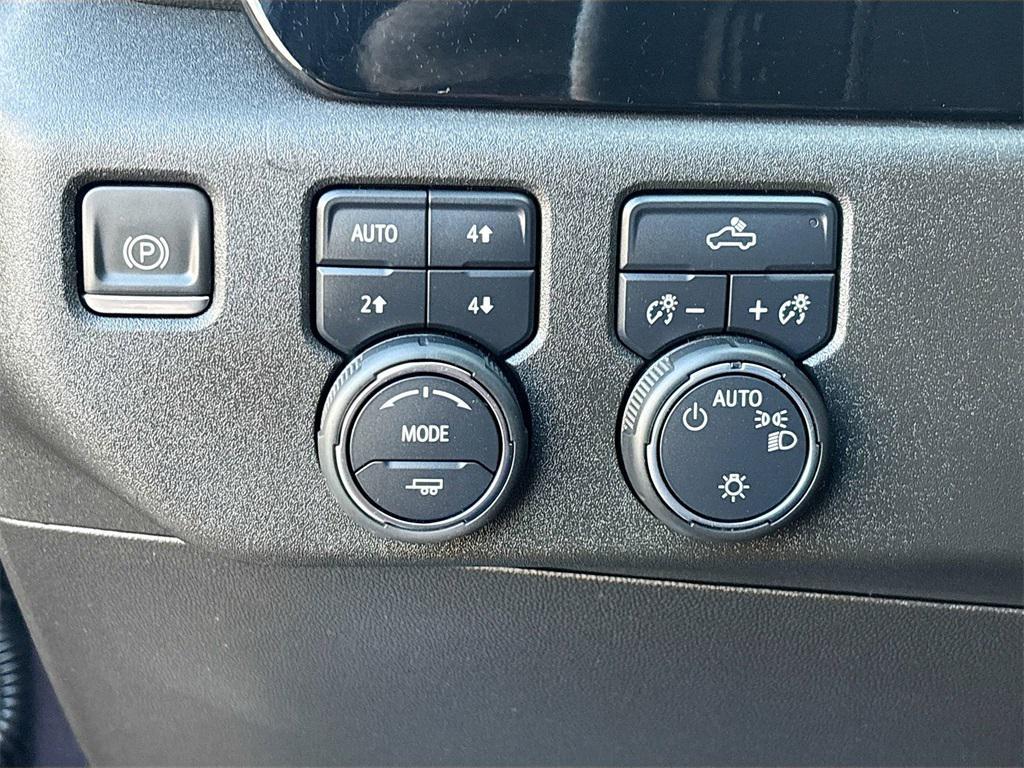 used 2023 Chevrolet Silverado 1500 car, priced at $33,300