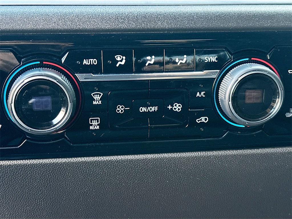 used 2023 Chevrolet Silverado 1500 car, priced at $33,300