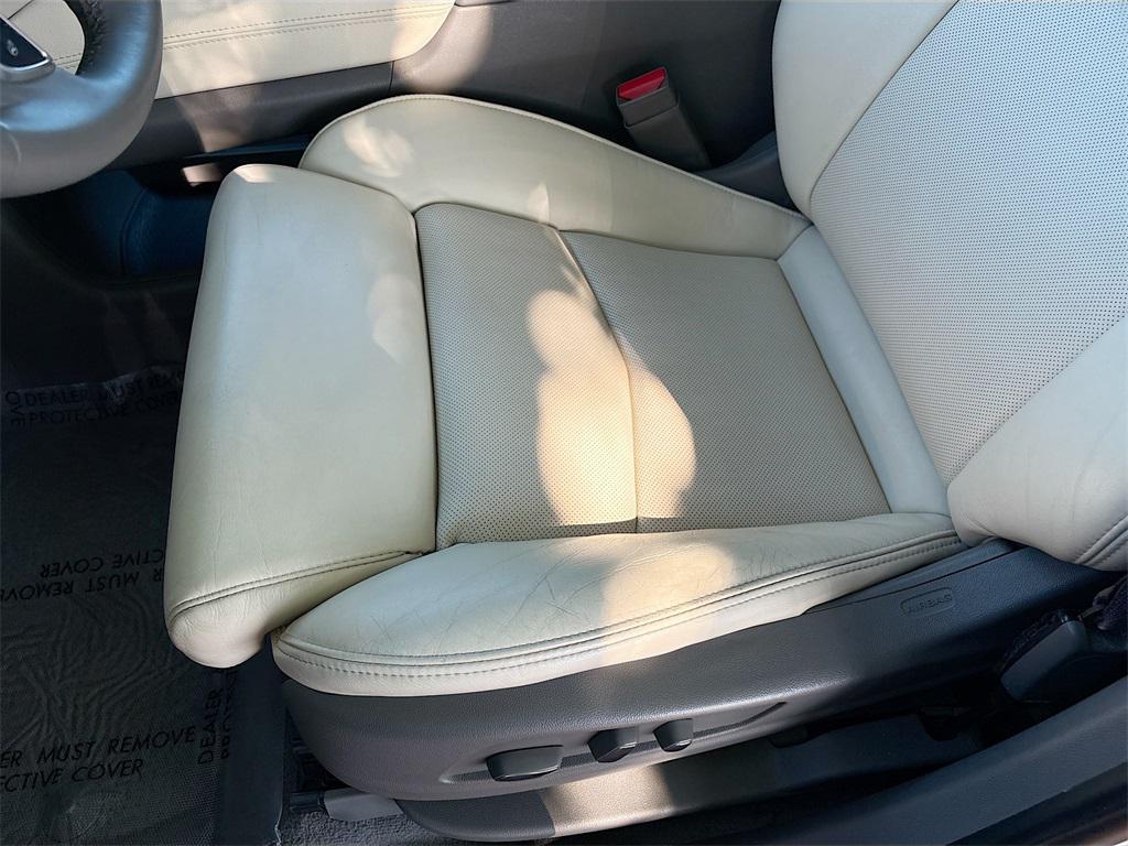 used 2017 Cadillac XT5 car, priced at $16,100