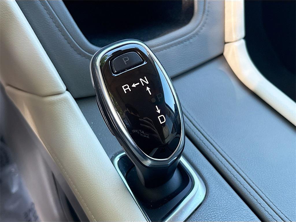 used 2017 Cadillac XT5 car, priced at $16,100