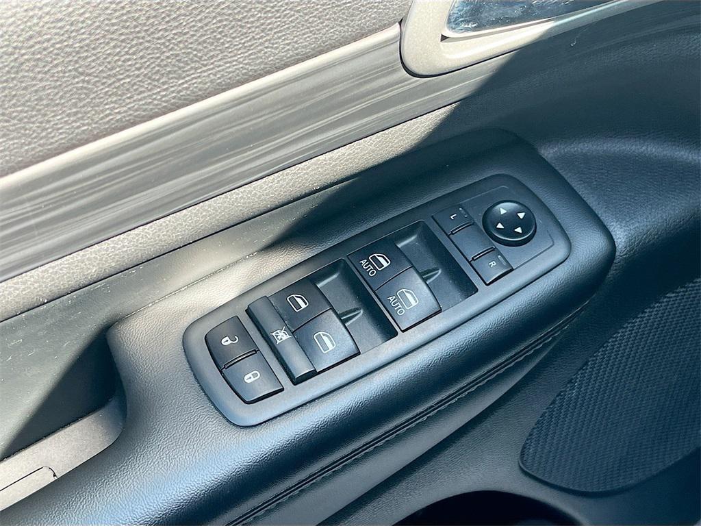 used 2021 Jeep Grand Cherokee car, priced at $20,700