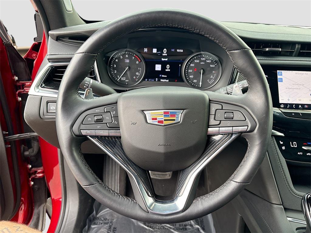 used 2024 Cadillac XT6 car, priced at $44,000