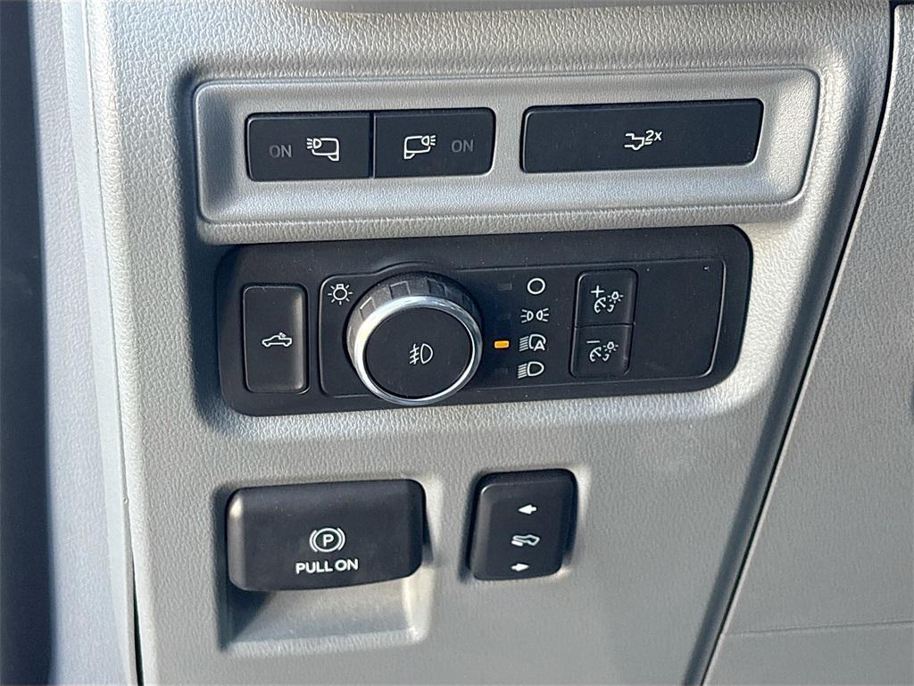 used 2022 Ford F-150 car, priced at $34,100