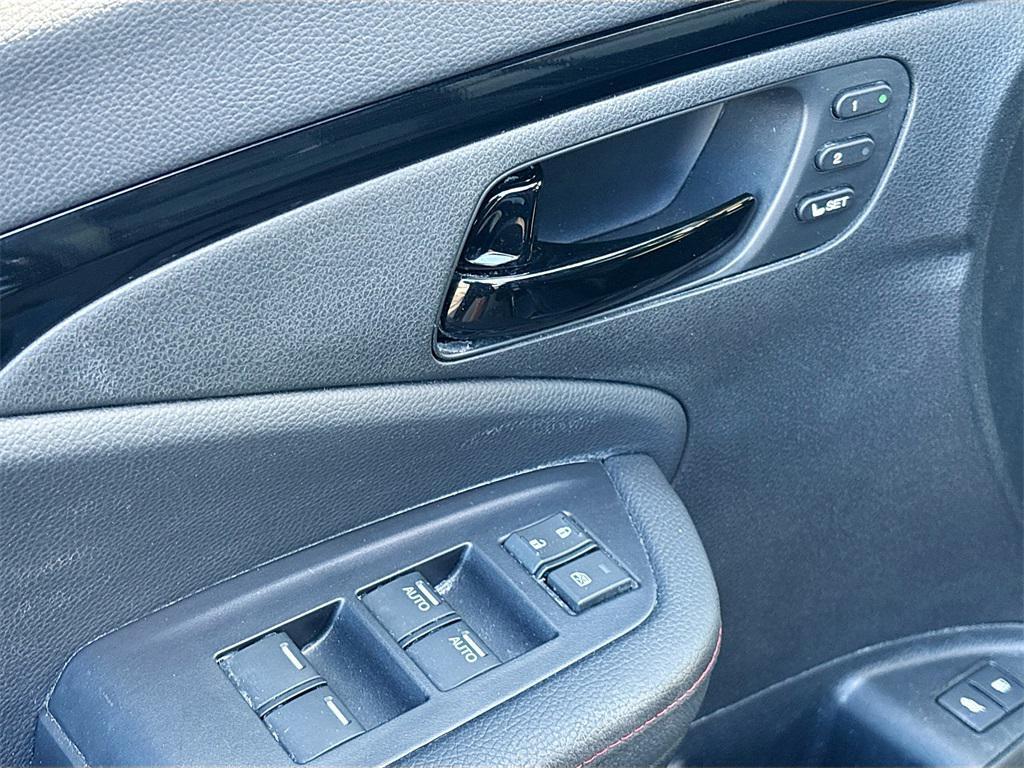 used 2024 Honda Passport car, priced at $33,400