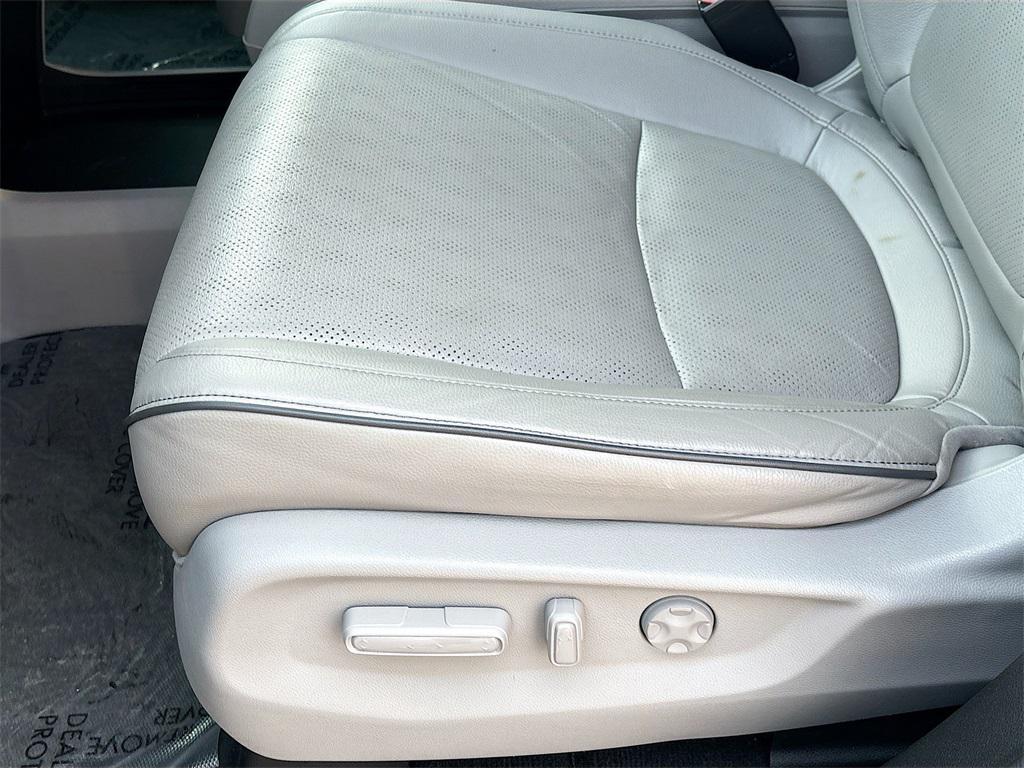 used 2023 Honda Odyssey car, priced at $32,500