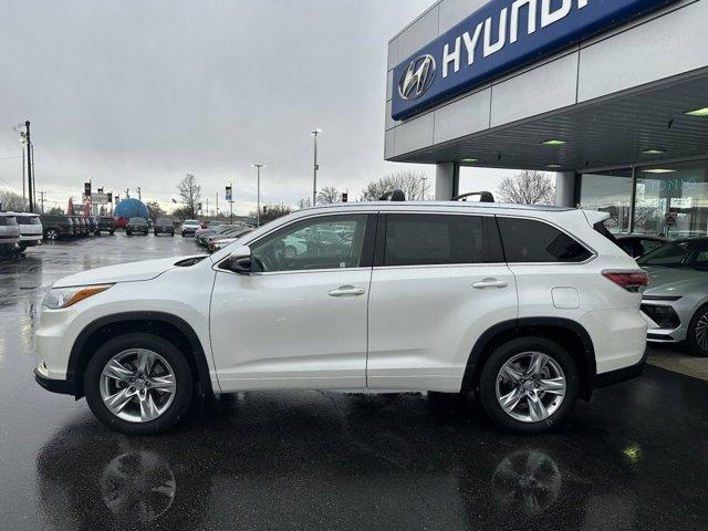 used 2015 Toyota Highlander car, priced at $22,988