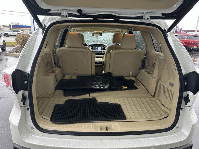 used 2015 Toyota Highlander car, priced at $22,988