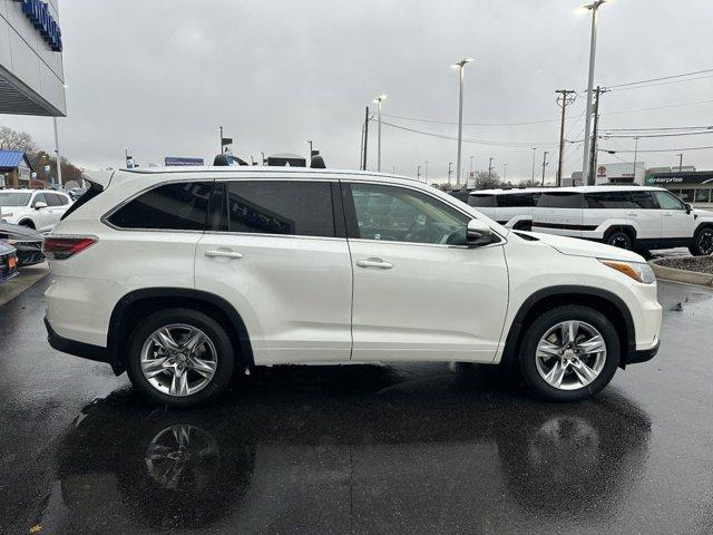 used 2015 Toyota Highlander car, priced at $22,988