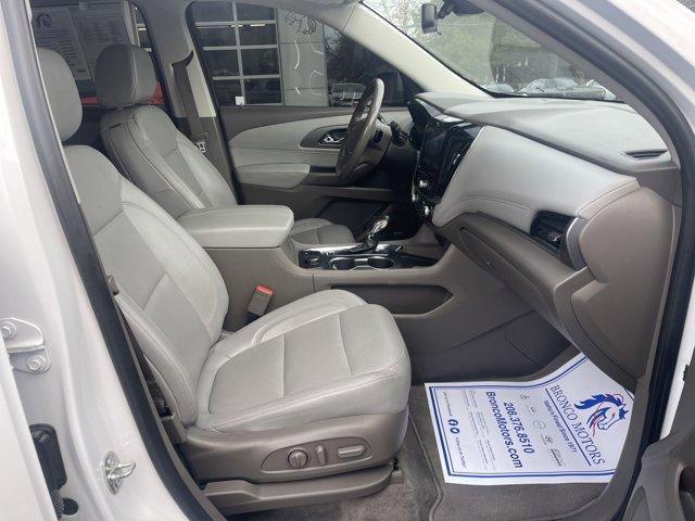 used 2021 Chevrolet Traverse car, priced at $27,488