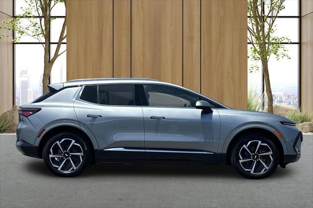 new 2025 Chevrolet Equinox EV car, priced at $44,095