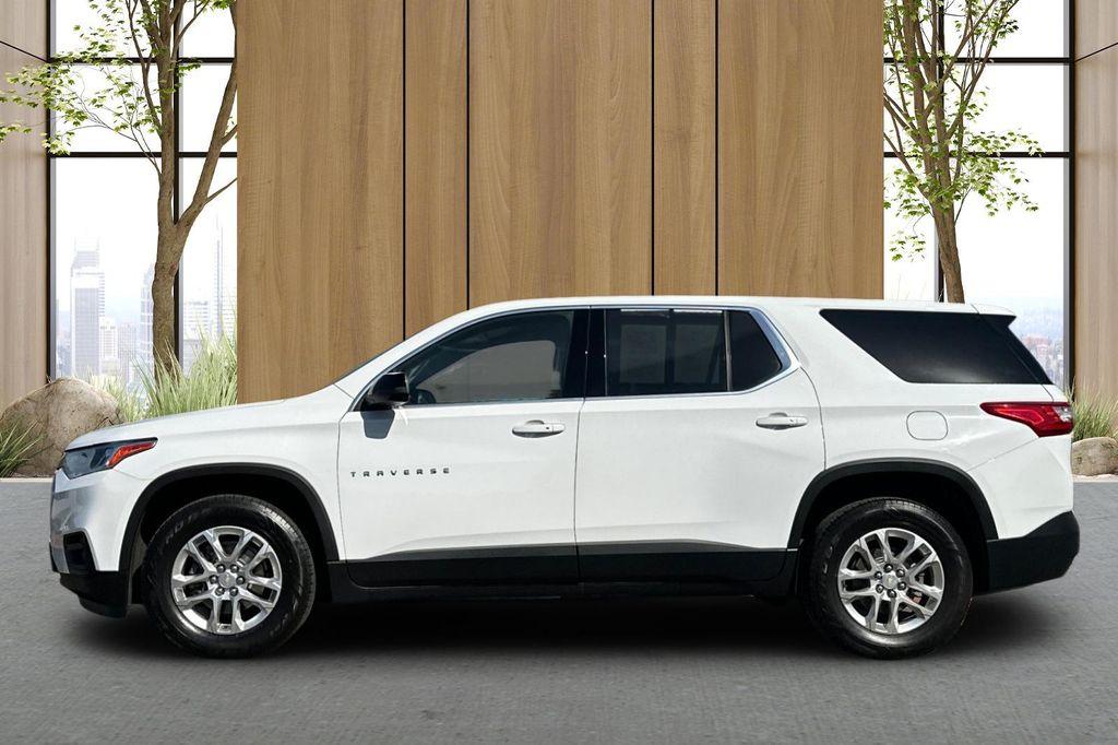 used 2021 Chevrolet Traverse car, priced at $21,567