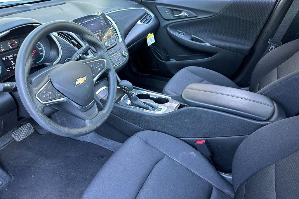 new 2025 Chevrolet Malibu car, priced at $29,545