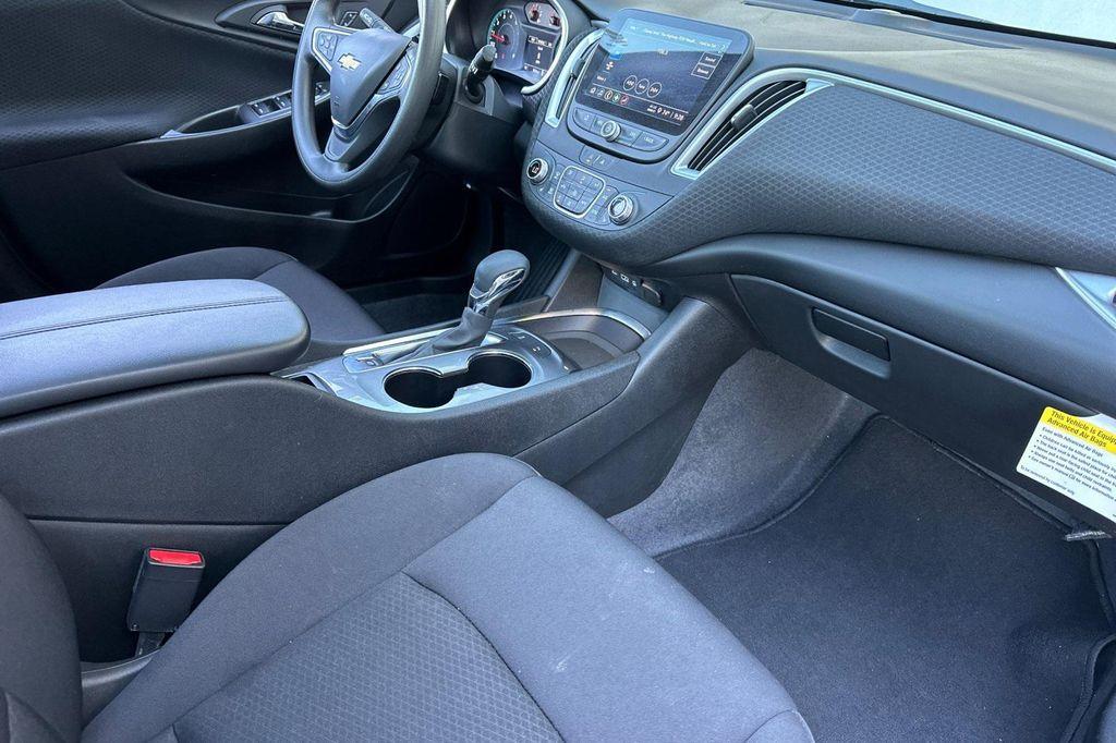 new 2025 Chevrolet Malibu car, priced at $29,545