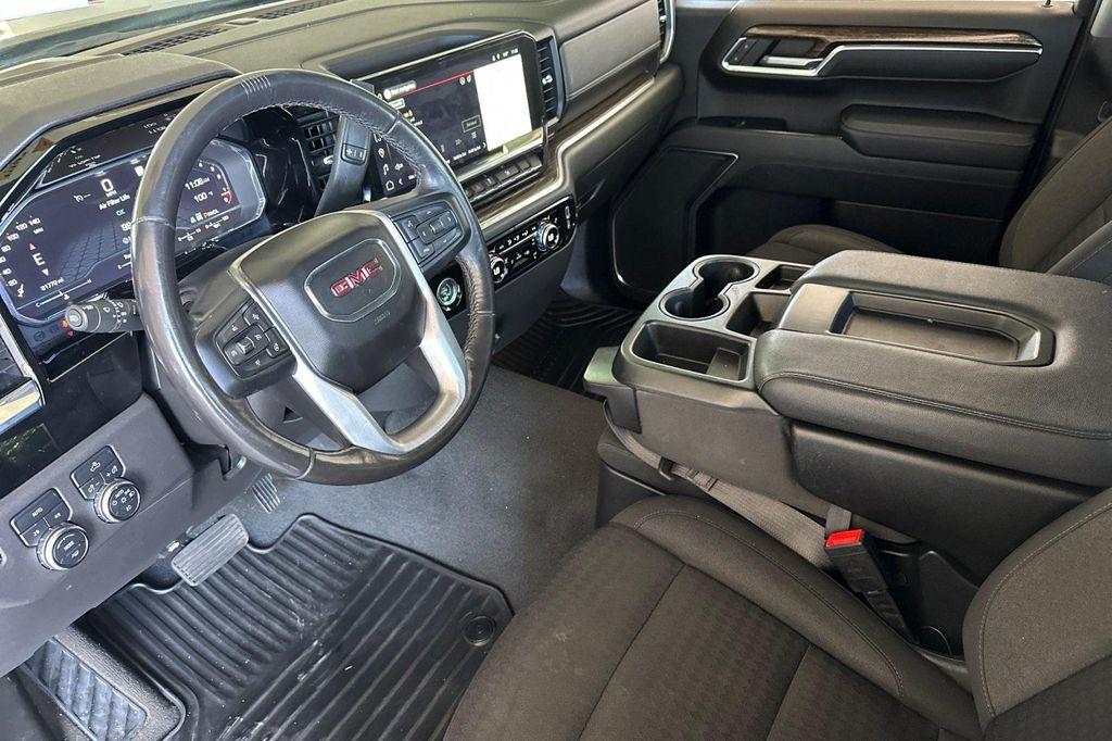 used 2022 GMC Sierra 1500 car, priced at $33,995