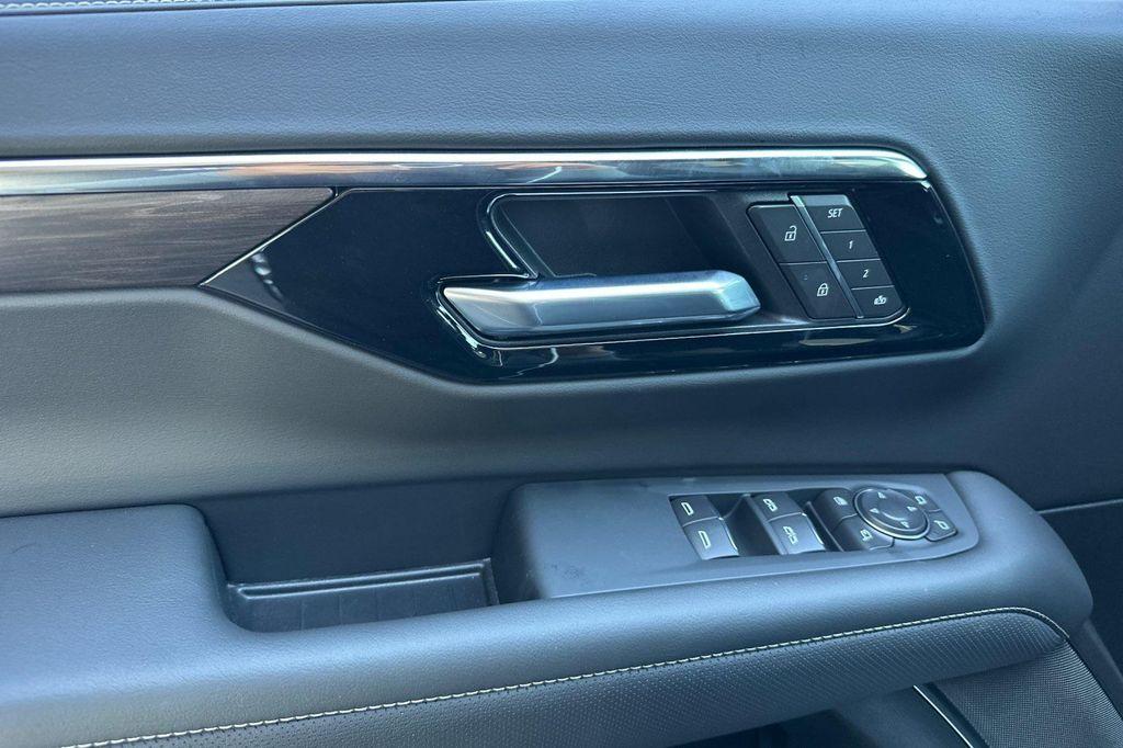 new 2025 Chevrolet Tahoe car, priced at $79,315