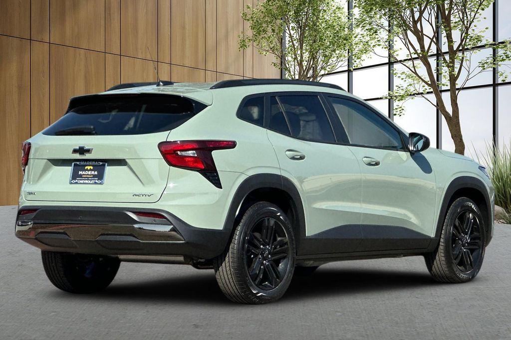 new 2025 Chevrolet Trax car, priced at $26,955